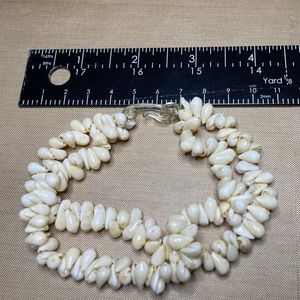 Beautiful bracelet with easy clasp